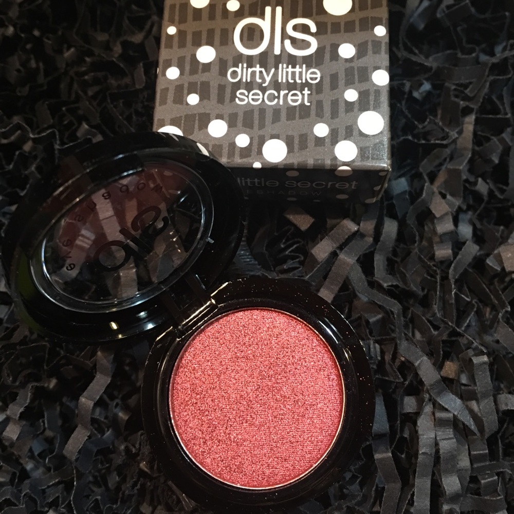 🆕 DIRTY LITTLE SECRET “Sangria” eyeshadow single